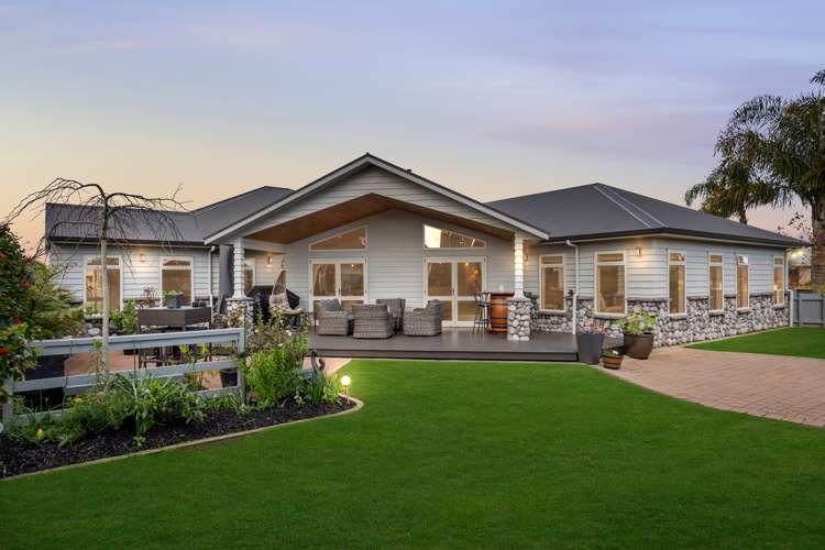 2 Merlot Place Rototuna_0