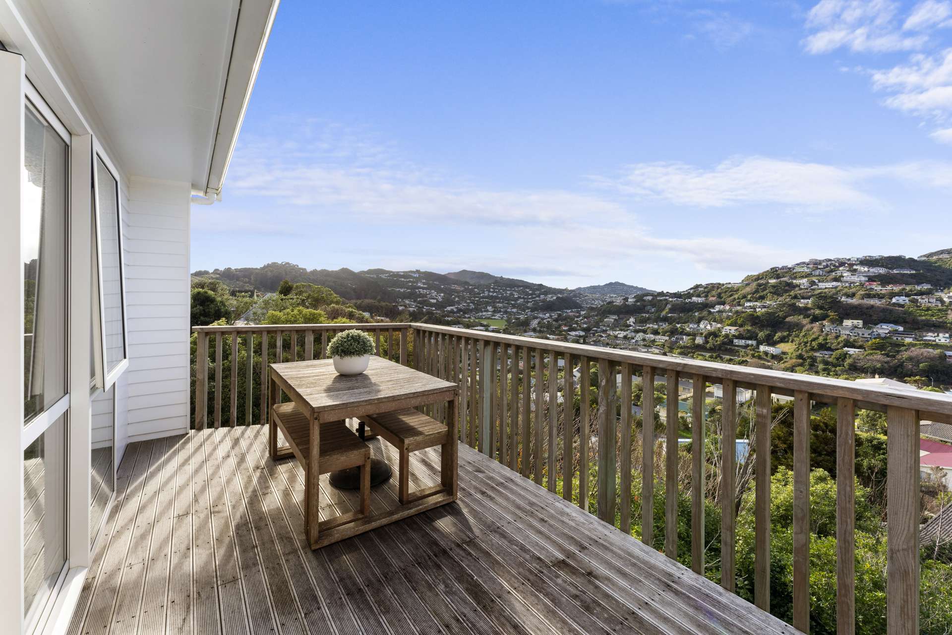 2/107 Allington Road Karori_0