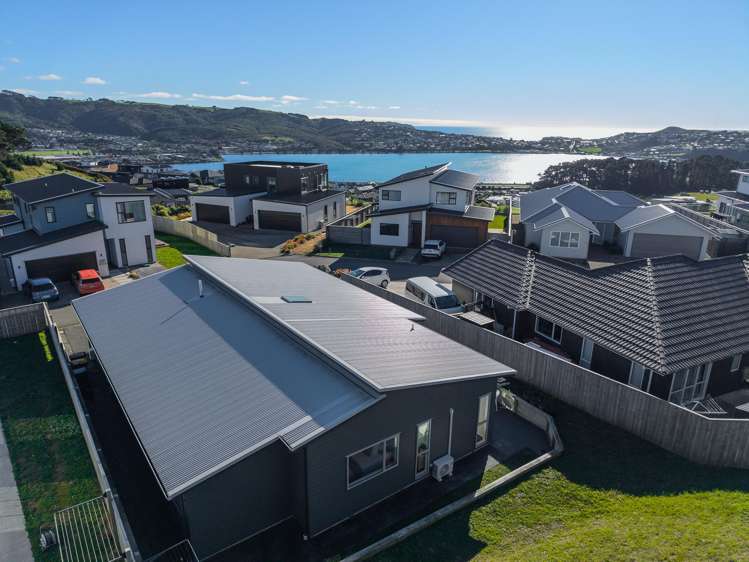 20 Rotorua Grove Aotea_26