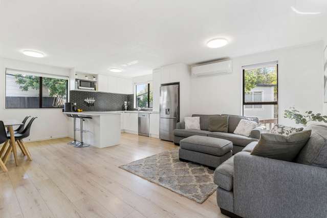 2/63A Colwill Road Massey_2