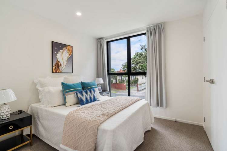 1/31 Reid Road New Lynn_10