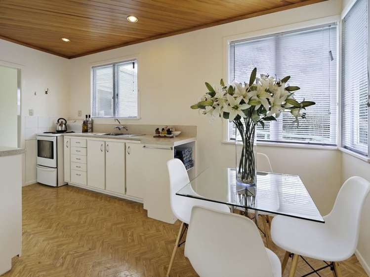 12 Surat Place Glen Eden_9