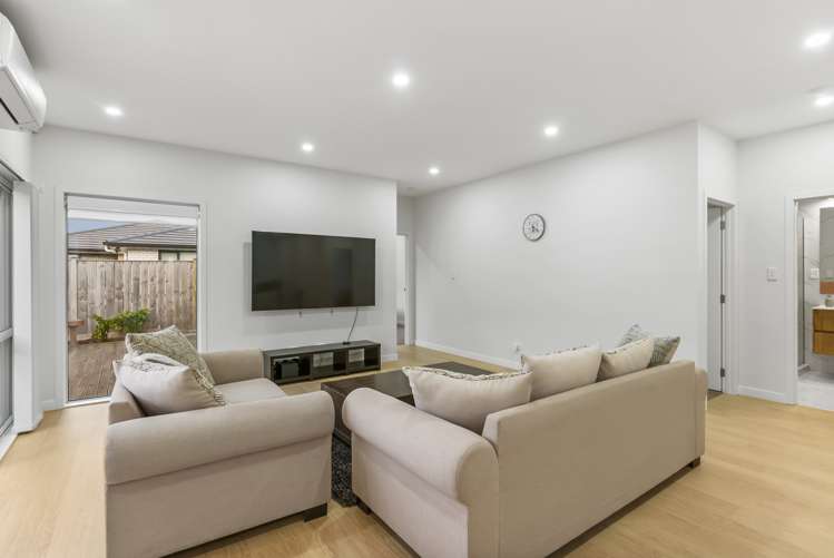 18 Black Beech Crescent Takanini_10