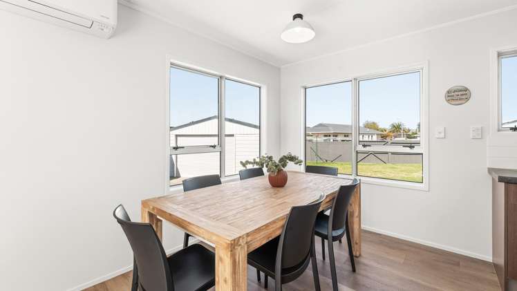 16 Girven Road_5