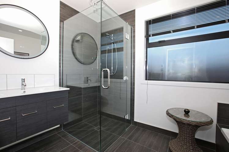 2C Herbert Street Riverton_17