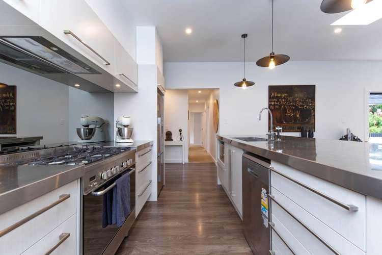 87 Daffodil Street Titirangi_8