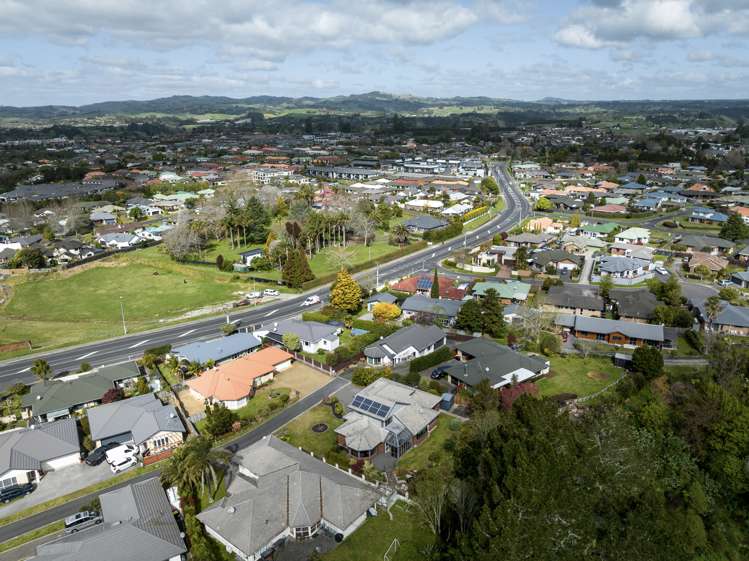 19 Stableford Drive Pyes Pa_33