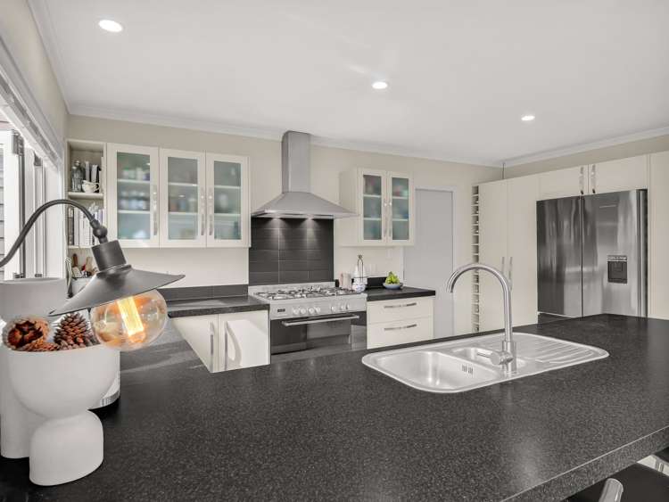 9 Majestic Way Kelvin Grove_20