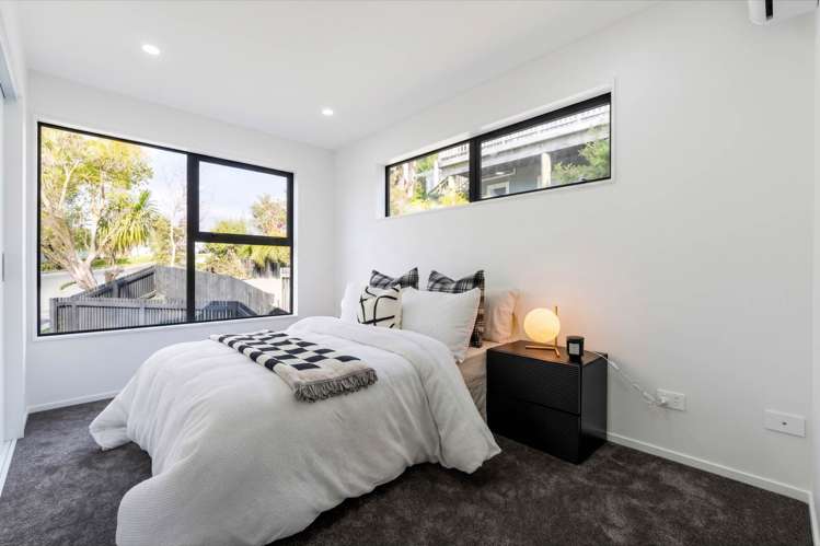 20A Barker Rise Northcross_14