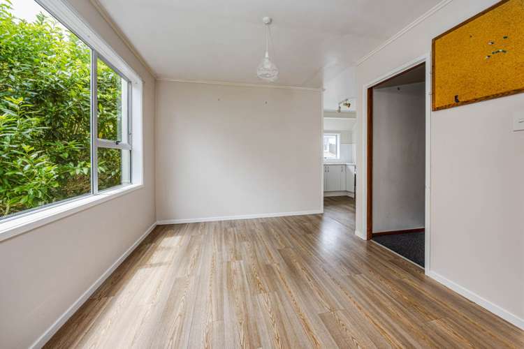 1/8 Matiere Road Onehunga_12