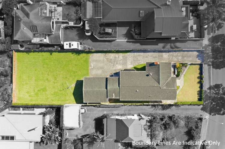 99 Beach Road Otumoetai_23