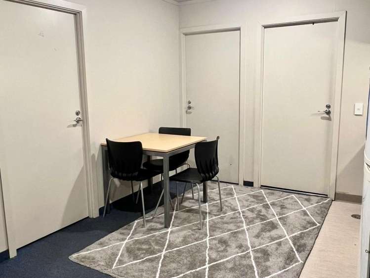 85/40 The Terrace 1372_2