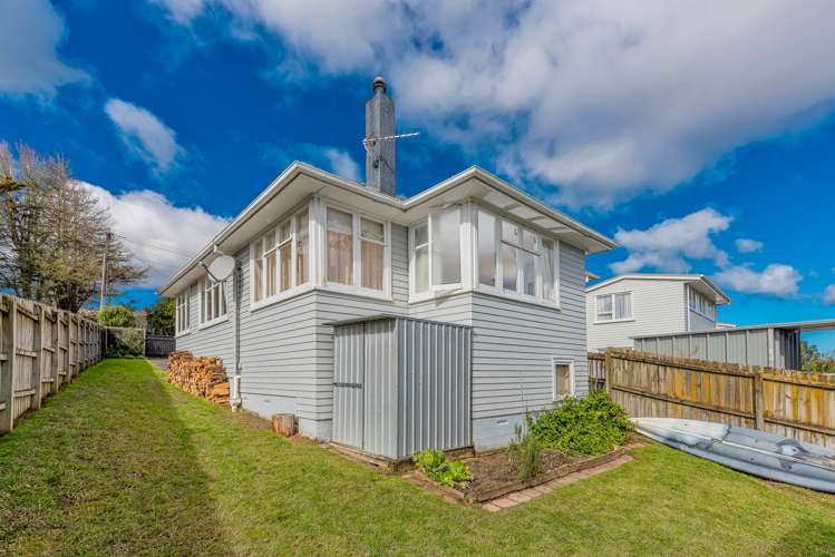 10 Marie Crescent Te Atatu South_21