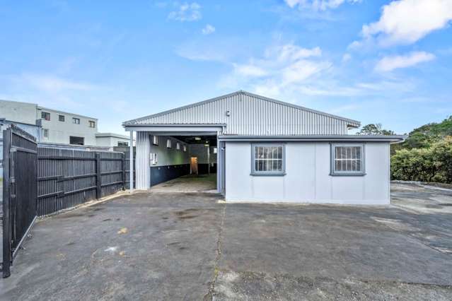 WELL-LOCATED NEW LYNN INDUSTRIAL WITH RARE YARD