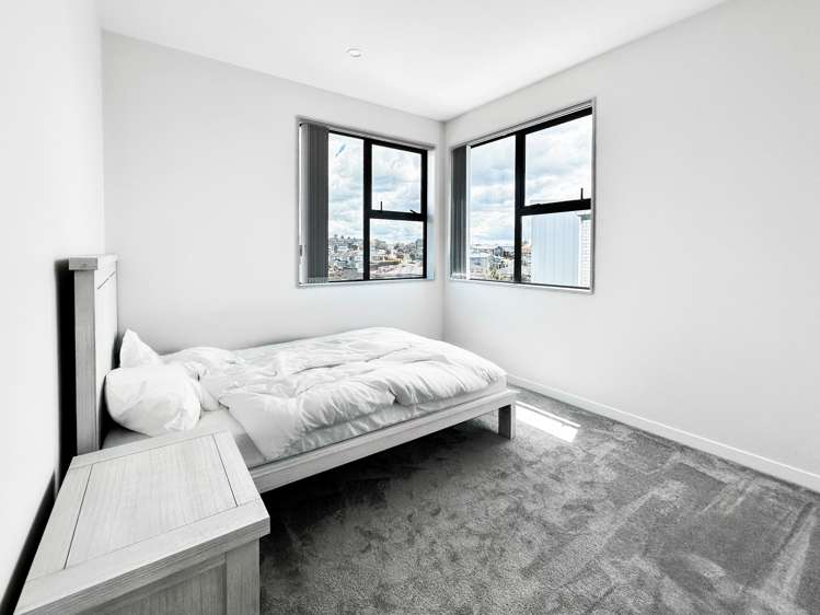 22 Heketara Way Massey_15