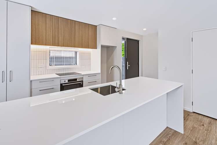 6 Kawaka Street_4
