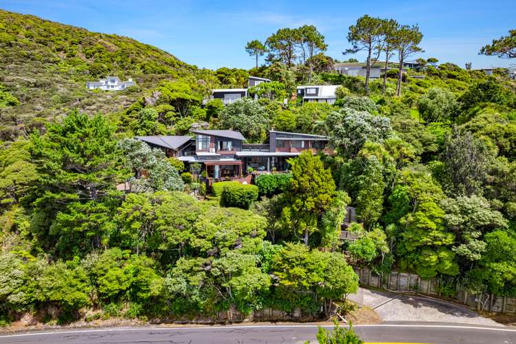 66 Piha Road_0