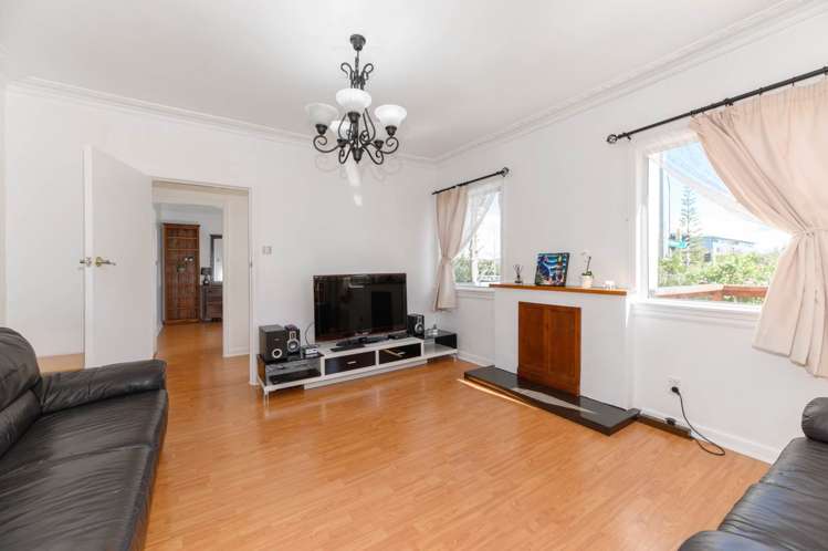 1/18 Northcote Road Takapuna_6