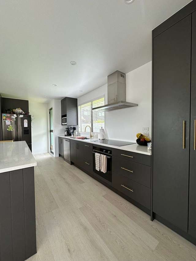 57A Kiwi Esplanade Mangere Bridge_1