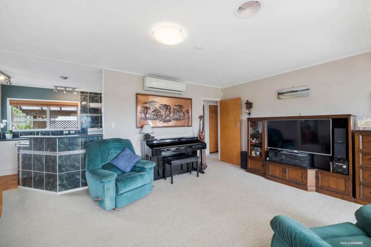 12a Girrahween Drive Totara Vale_2