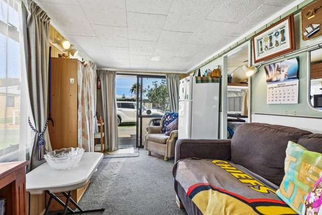 C16/473 Thames Coast Road Te Puru_1