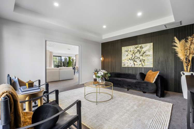 6 Waitikiri Square Parklands_9