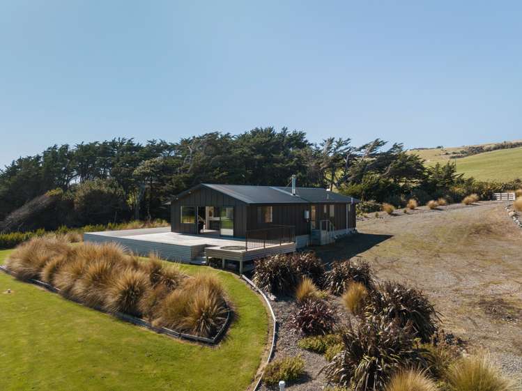 77 Tihaka Beach Road Riverton & Surrounds_41