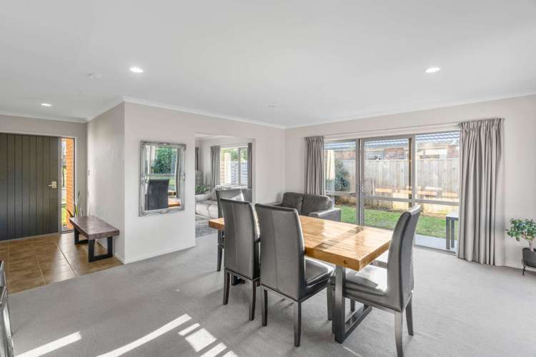 39 Faringdon Boulevard Rolleston_6