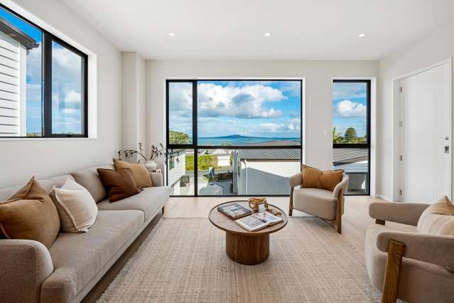 Breathtaking Views - The Perfect Lock & Leave.