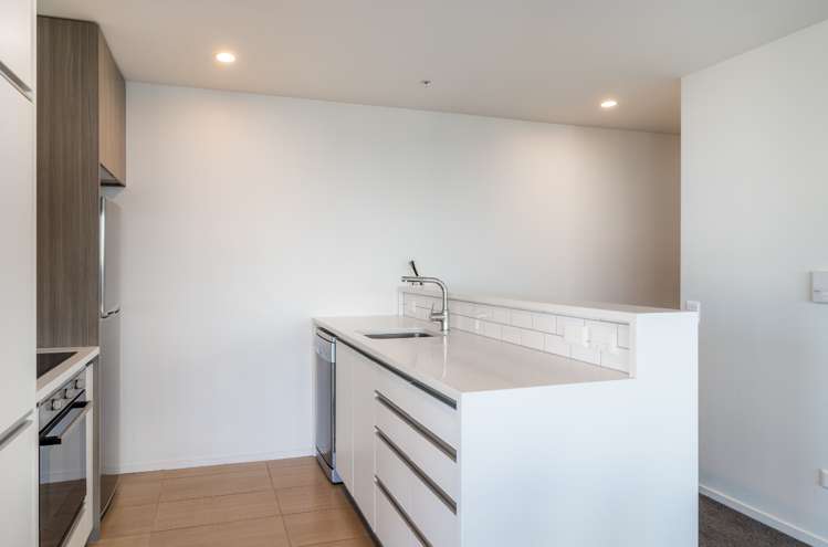 1502/18 Saint Martins Lane Grafton_5