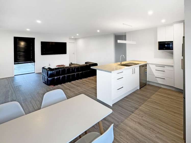 168 Coulson Road 10446_1