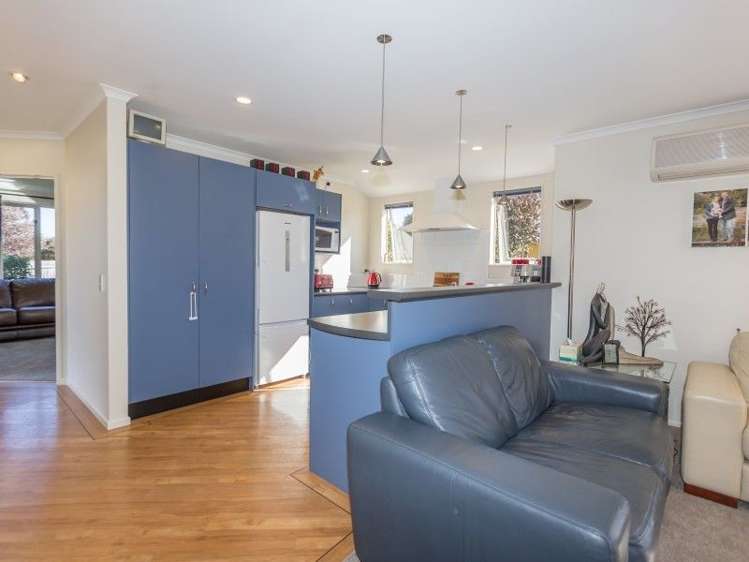 25 Otia Drive Richmond_8