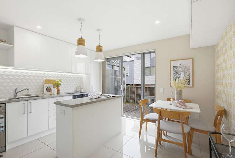 3/31 Princess Terrace Newtown_3