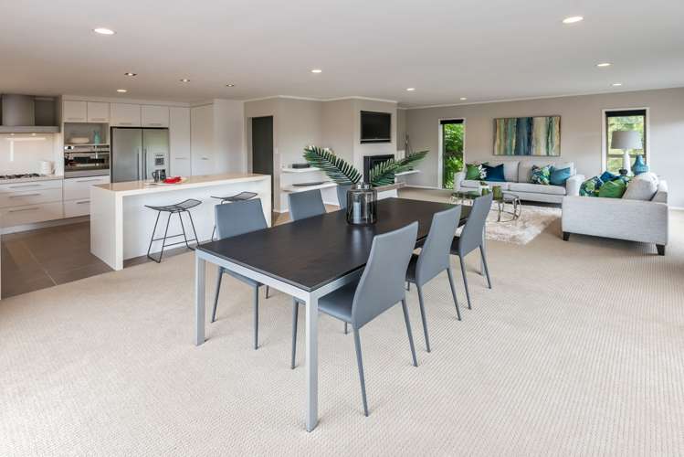 37 Cheriton Road Mellons Bay_10