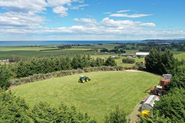 PRIVACY, ELEVATION & STUNNING SEA VIEWS