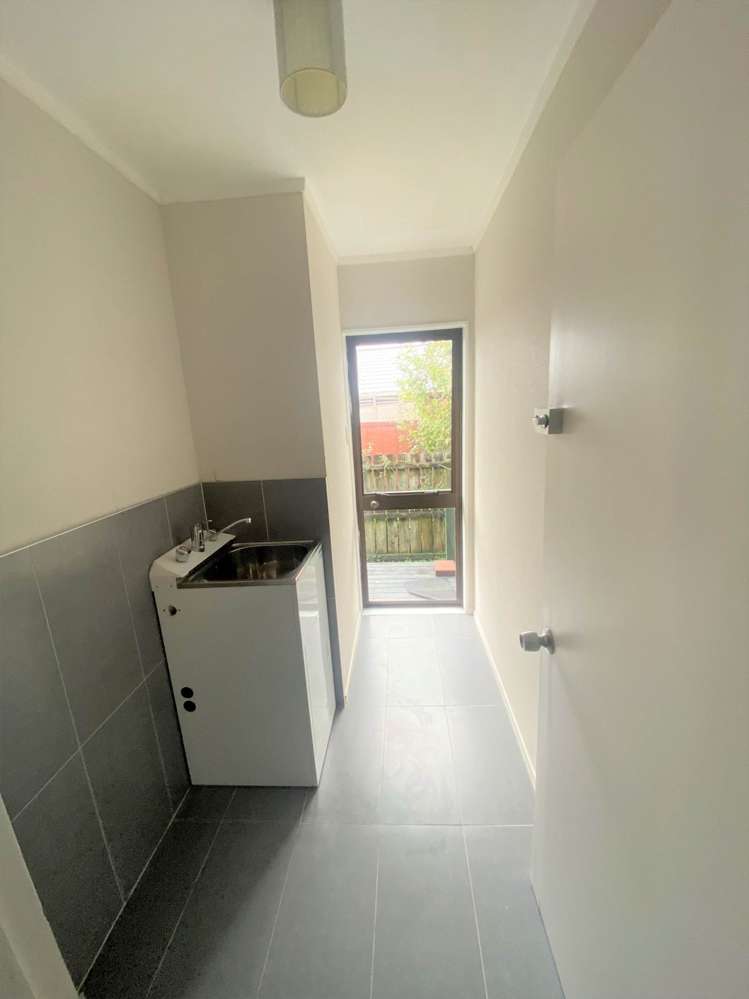 6/390 West Coast Road Glen Eden_12