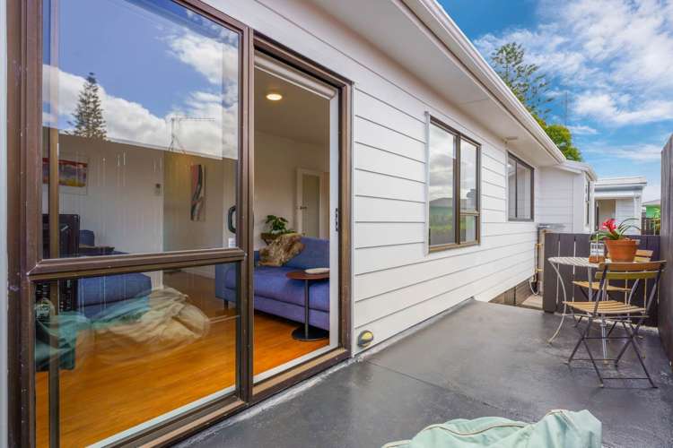 124 Archibald Road Kelston_14