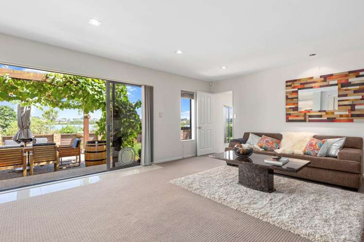 8 Elie Place Wattle Downs_10