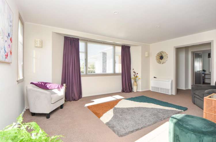 374 High Street South Carterton_9