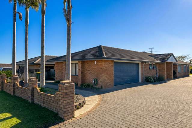 Big Brick Golden Home Beauty!