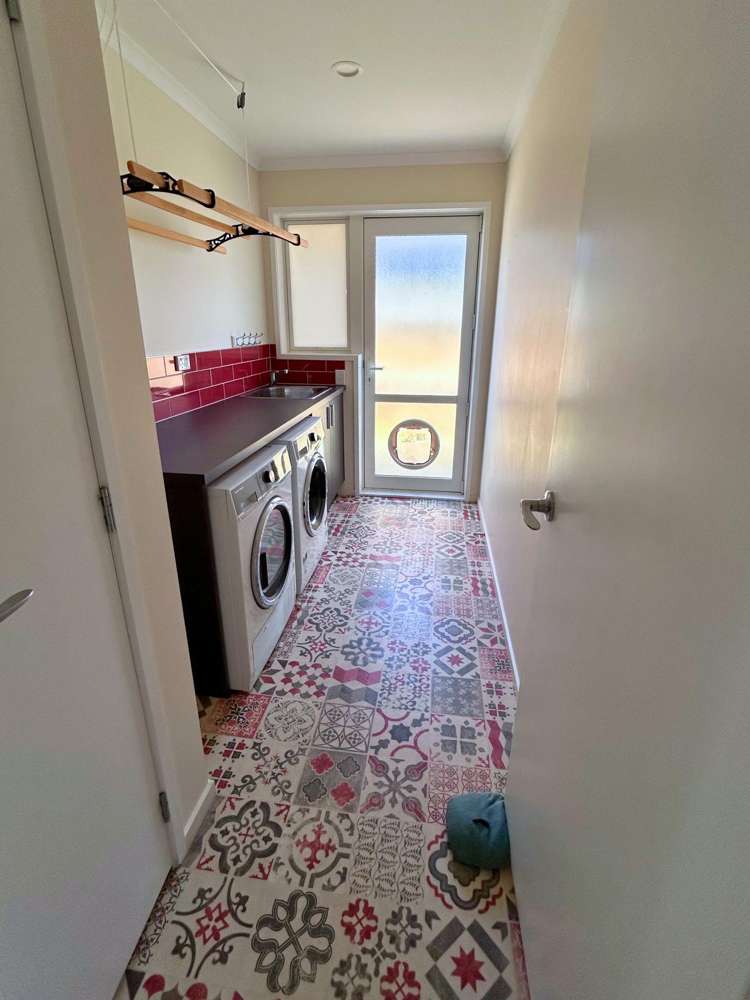 10 Lancaster Avenue Burleigh_13