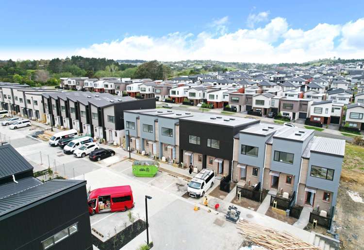 25 Kiato Lane Flat Bush_22