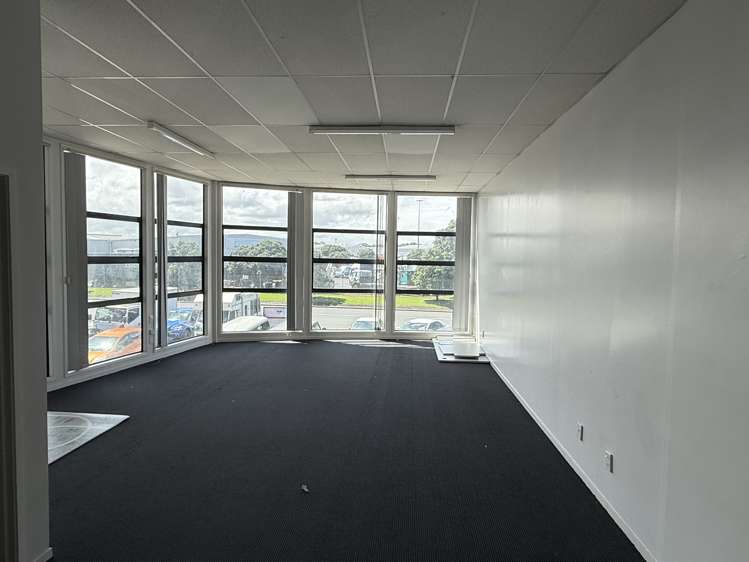 35 McLaughlins Road Wiri_4