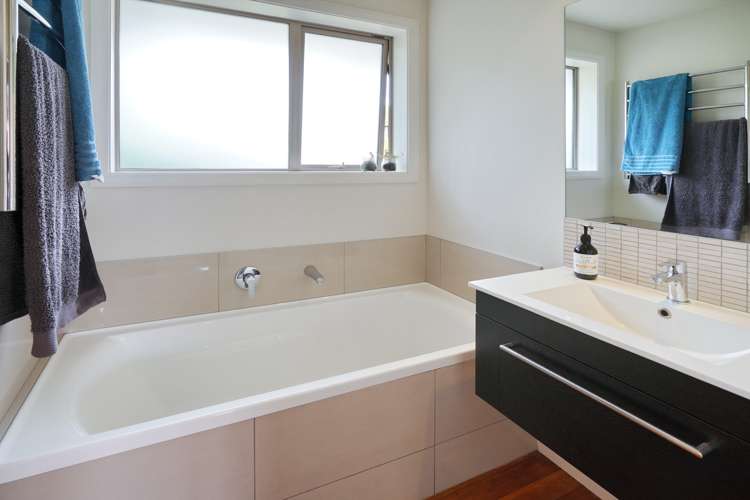 440 Harewood Road Harewood_16