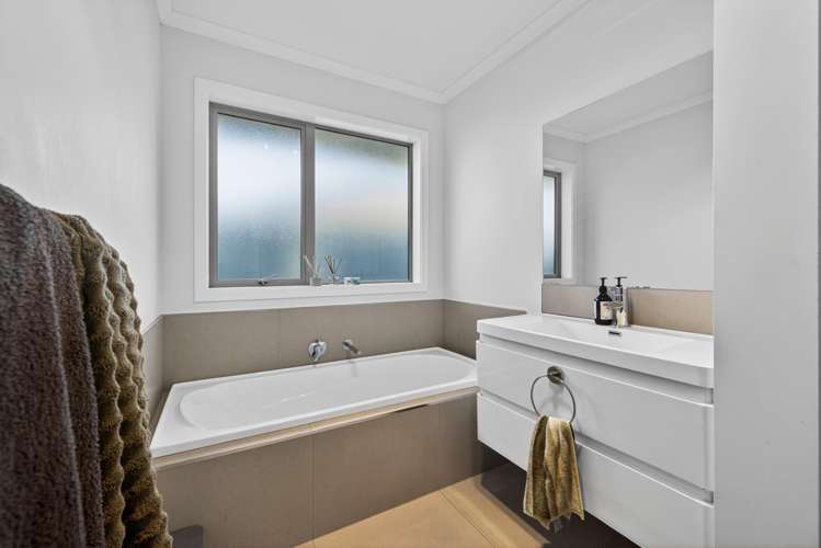 132 Te Manatu Drive Huntington_16