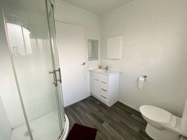 2/109 Wharf Road Te Atatu Peninsula_7