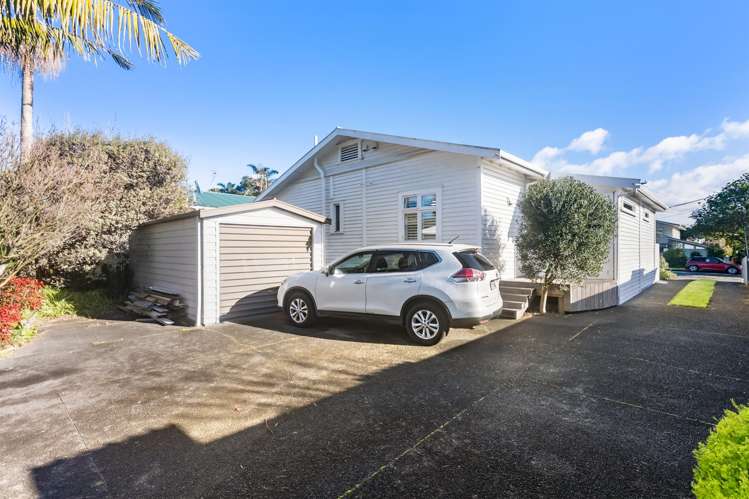 8 Alberta Street Point Chevalier_16