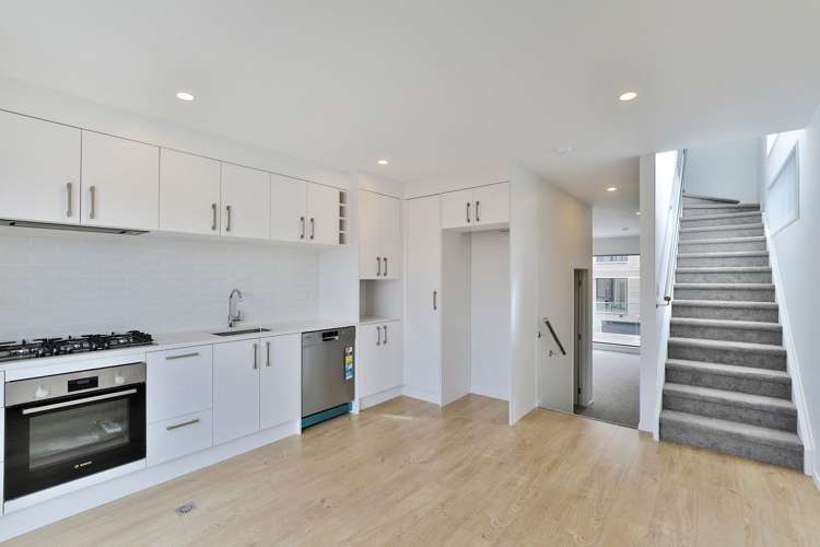 1129C New North Road_0