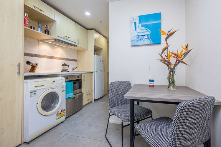 2j/23 Emily Place Auckland Central_4