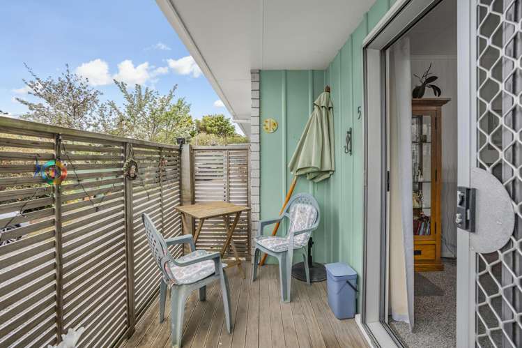 5/250 Muritai Road Eastbourne_8